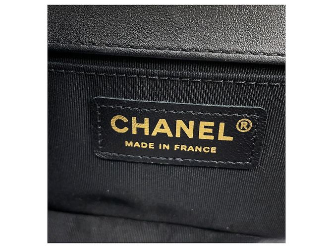 Borsa a tracolla Chanel Black Matelasse Nero - vista 17