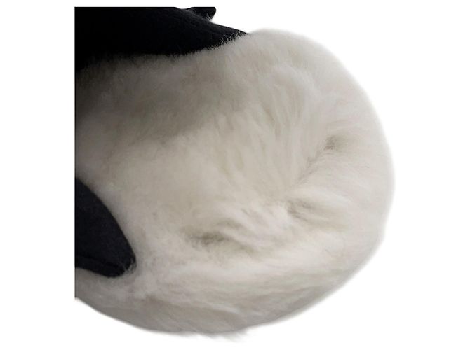 Scaldaorecchie Chanel della Collezione Neige Nero Bianco - vista 6