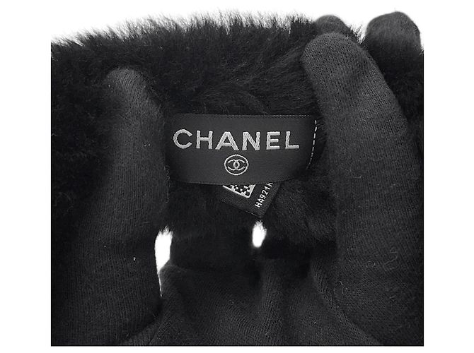 Scaldaorecchie Chanel della Collezione Neige Nero Bianco - vista 9