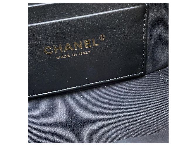 Borsa a tracolla Chanel Matelassé White Bianco - vista 10