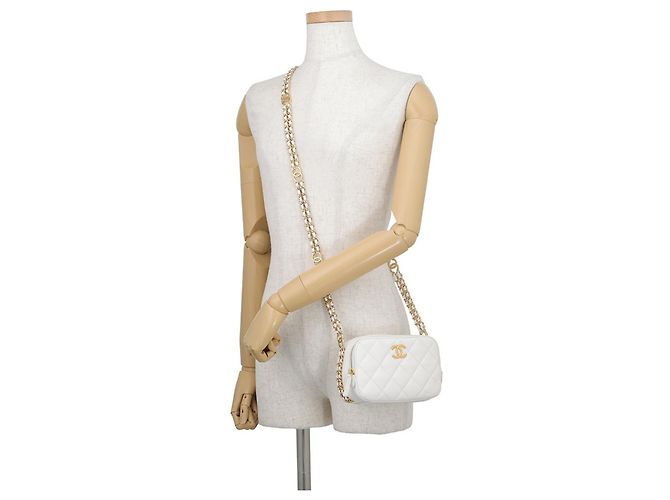 Borsa a tracolla Chanel Matelassé White Bianco - vista 4