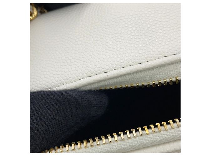 Borsa a tracolla Chanel Matelassé White Bianco - vista 7