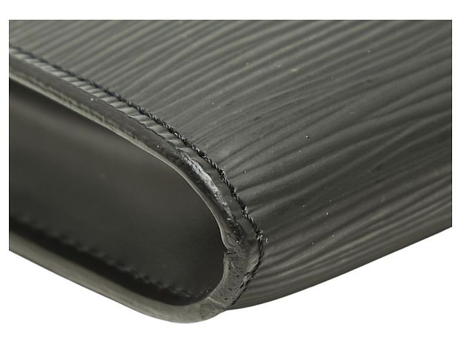 Louis Vuitton Epi Pochette Accessoires Noir - vue 5