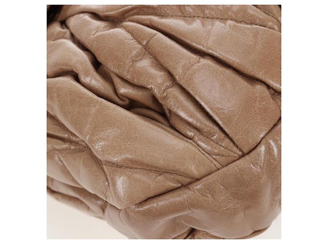 Borsa a spalla Miu Miu Matelassé Vitellolux 2way Beige Gold Auth 197216V D'oro - vista 13