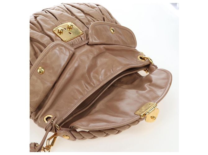 Borsa a spalla Miu Miu Matelassé Vitellolux 2way Beige Gold Auth 197216V D'oro - vista 19