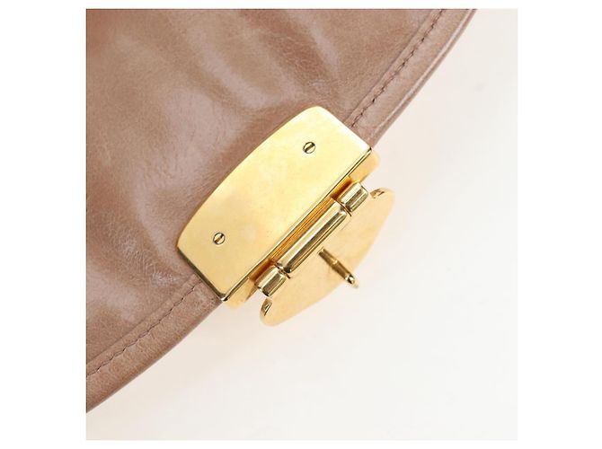 Borsa a spalla Miu Miu Matelassé Vitellolux 2way Beige Gold Auth 197216V D'oro - vista 20