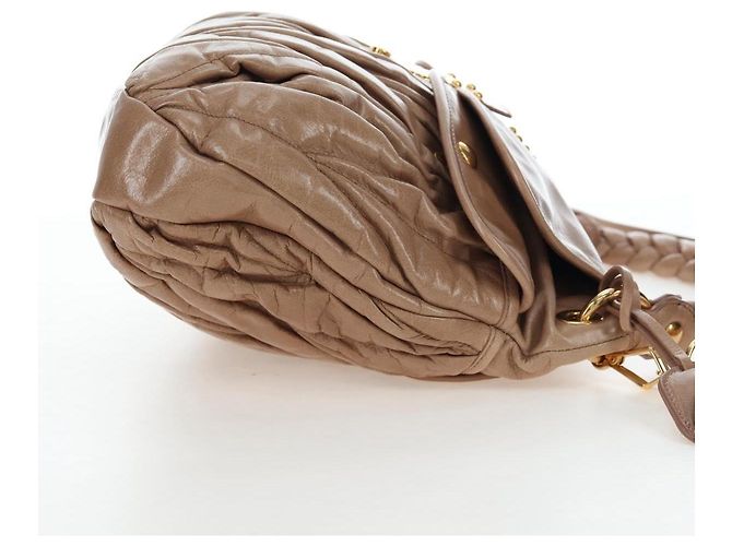 Borsa a spalla Miu Miu Matelassé Vitellolux 2way Beige Gold Auth 197216V D'oro - vista 5