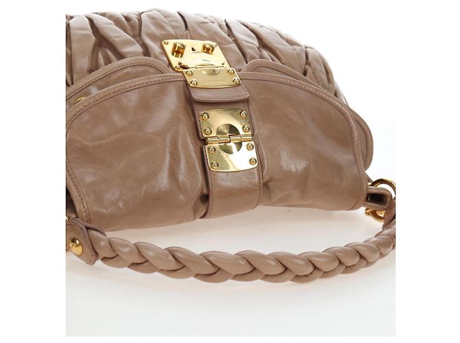 Borsa a spalla Miu Miu Matelassé Vitellolux 2way Beige Gold Auth 197216V D'oro - vista 6
