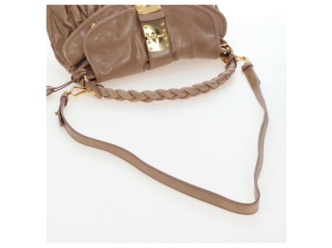 Borsa a spalla Miu Miu Matelassé Vitellolux 2way Beige Gold Auth 197216V D'oro - vista 9