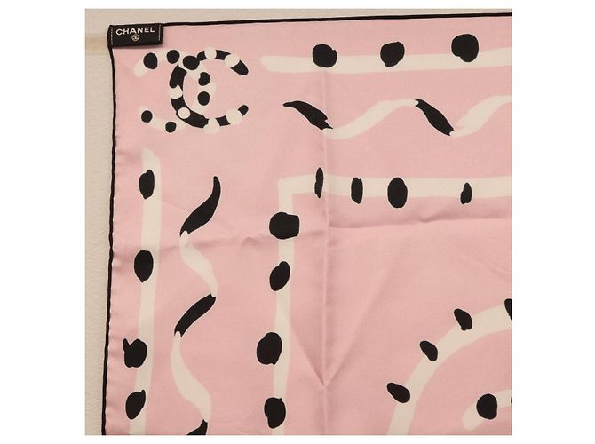 Sciarpa CHANEL in seta rosa CC Auth 198781V - vista 13