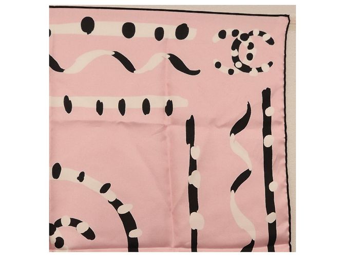 Sciarpa CHANEL in seta rosa CC Auth 198781V - vista 15