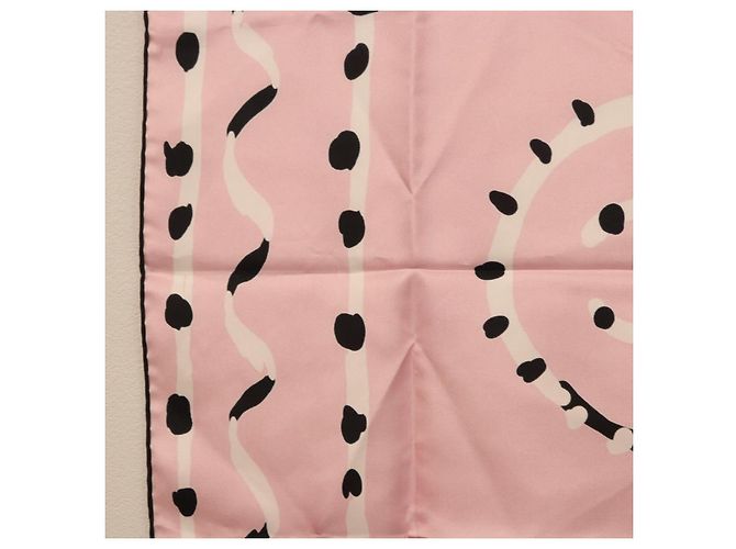 Sciarpa CHANEL in seta rosa CC Auth 198781V - vista 16