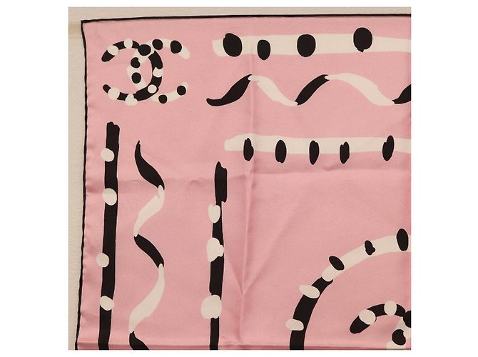 Sciarpa CHANEL in seta rosa CC Auth 198781V - vista 2