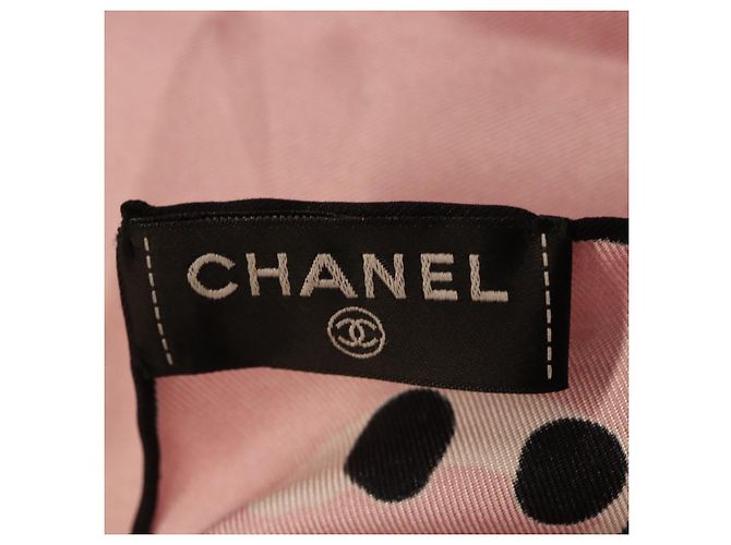 Sciarpa CHANEL in seta rosa CC Auth 198781V - vista 22