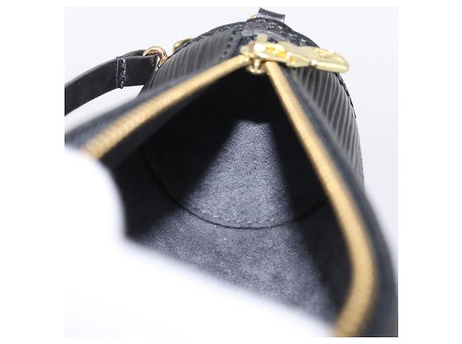 Pouch LOUIS VUITTON Epi Soufflot Nero LV Auth BA15354 - vista 20