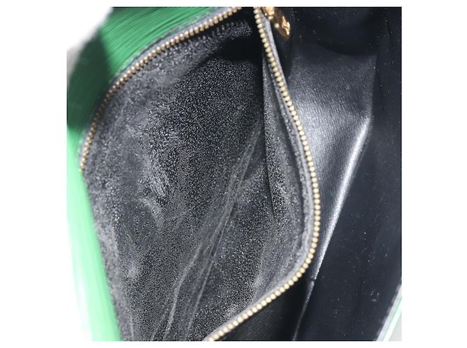LOUIS VUITTON Epi Saint Cloud GM Shoulder Bag Green M52194 LV Auth 196337 Verde - vista 11