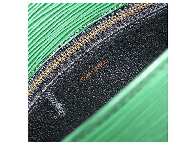 LOUIS VUITTON Epi Saint Cloud GM Shoulder Bag Green M52194 LV Auth 196337 Verde - vista 22
