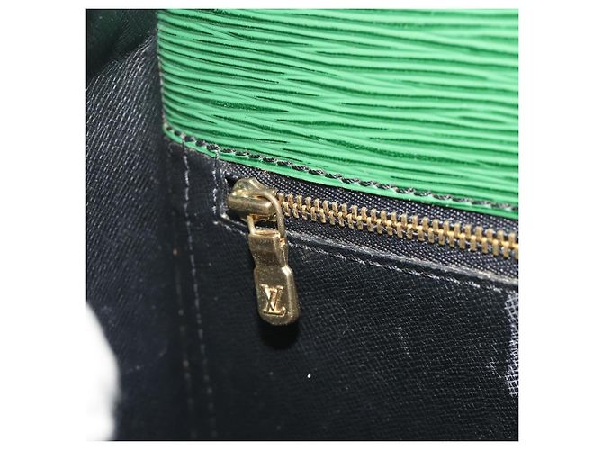 LOUIS VUITTON Epi Saint Cloud GM Shoulder Bag Green M52194 LV Auth 196337 Verde - vista 25