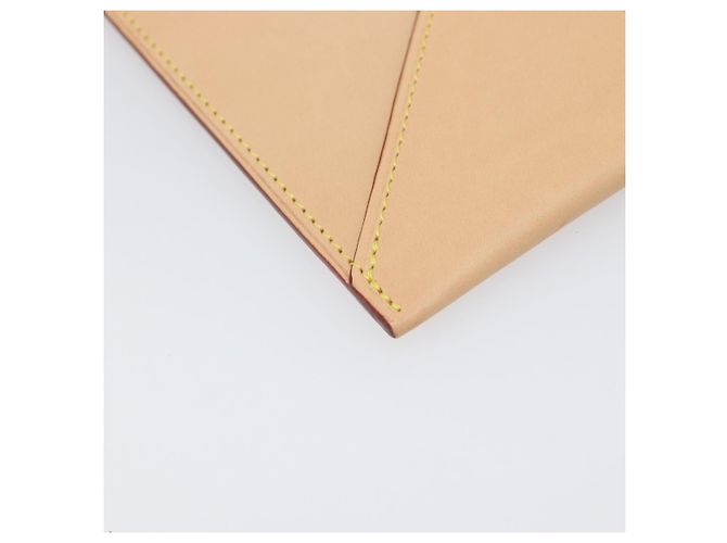 Borsa a pochette LOUIS VUITTON in pelle Nomad Beige LV Auth 196985V - vista 14
