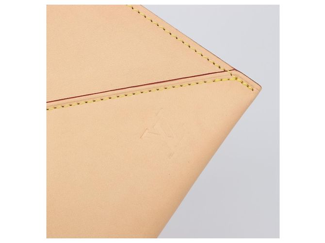 Borsa a pochette LOUIS VUITTON in pelle Nomad Beige LV Auth 196985V - vista 8
