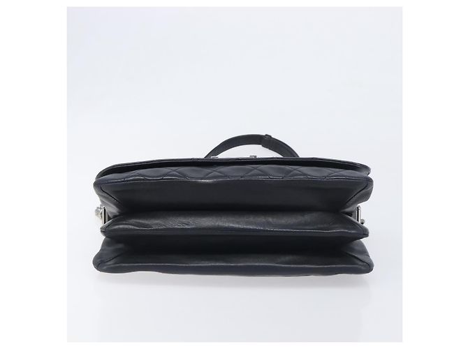 Borsa a tracolla CHANEL Matelasse con catena in pelle d'agnello nera e argento CC Auth yk20835V Nero - vista 11