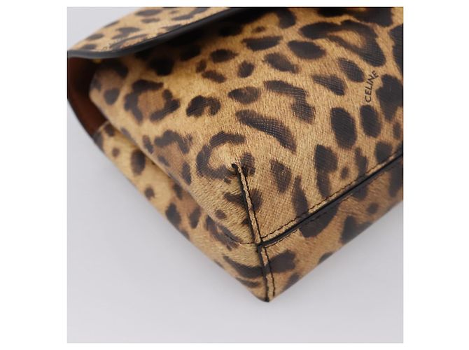 Céline Borsa a tracolla con catena CELINE Triomphe Victoire in pelle marrone e oro Auth yk20866SAM D'oro - vista 11