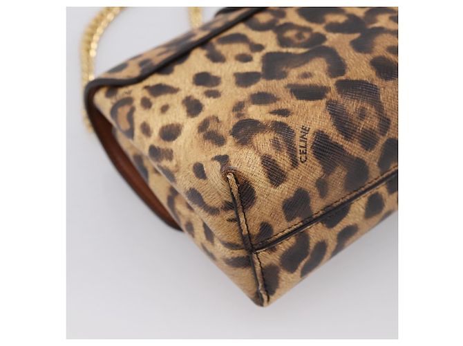 Céline Borsa a tracolla con catena CELINE Triomphe Victoire in pelle marrone e oro Auth yk20866SAM D'oro - vista 13