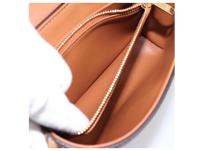 Céline Borsa a tracolla con catena CELINE Triomphe Victoire in pelle marrone e oro Auth yk20866SAM D'oro - vista 21