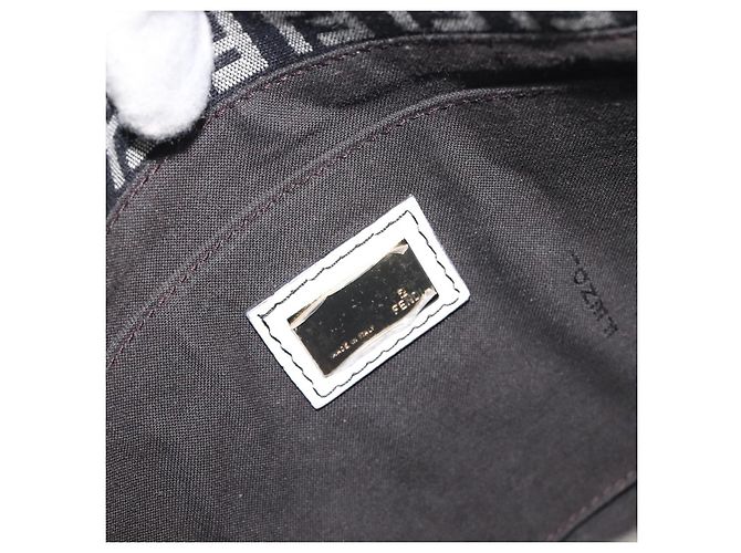 Borsa a tracolla FENDI Zucchino Canvas Mamma Baguette Nero Oro Auth 199623V D'oro - vista 19