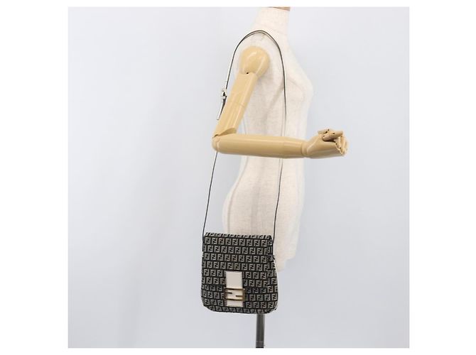 Borsa a tracolla FENDI Zucchino Canvas Mamma Baguette Nero Oro Auth 199623V D'oro - vista 25