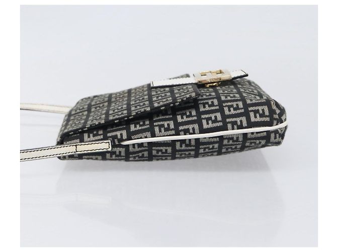 Borsa a tracolla FENDI Zucchino Canvas Mamma Baguette Nero Oro Auth 199623V D'oro - vista 5
