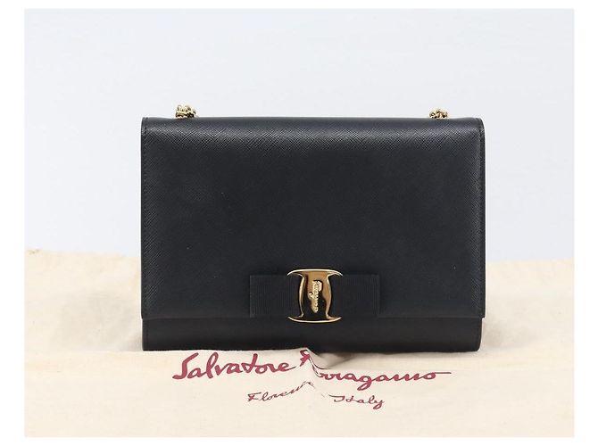 Salvatore Ferragamo Vala Chain Schultertasche aus Leder Schwarz Gold Auth 199639V Golden - Ansicht 23