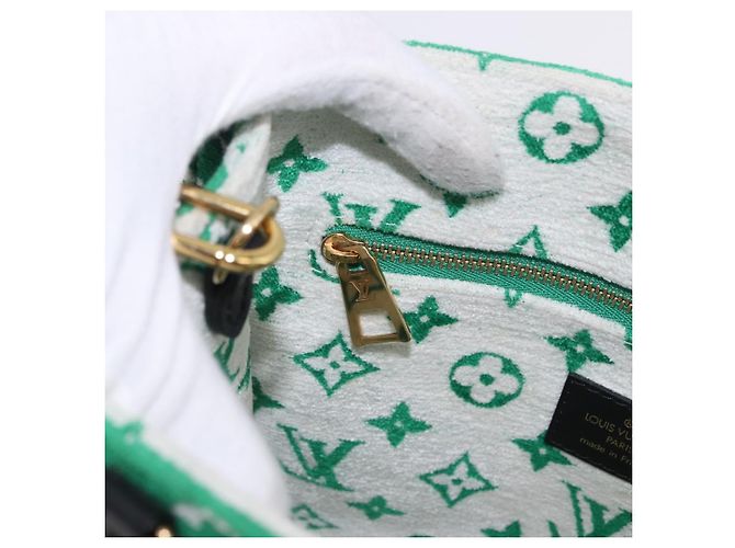 LOUIS VUITTON Monogram Jacquard Velvet On the Go PM Green M46216 Auth 198605M Verde - vista 20