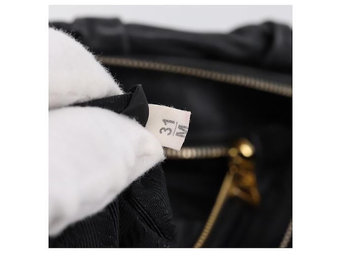 Borsa a mano PRADA Nappa Goful in pelle 2way Nero Oro BN1407 Auth 198604A D'oro - vista 26