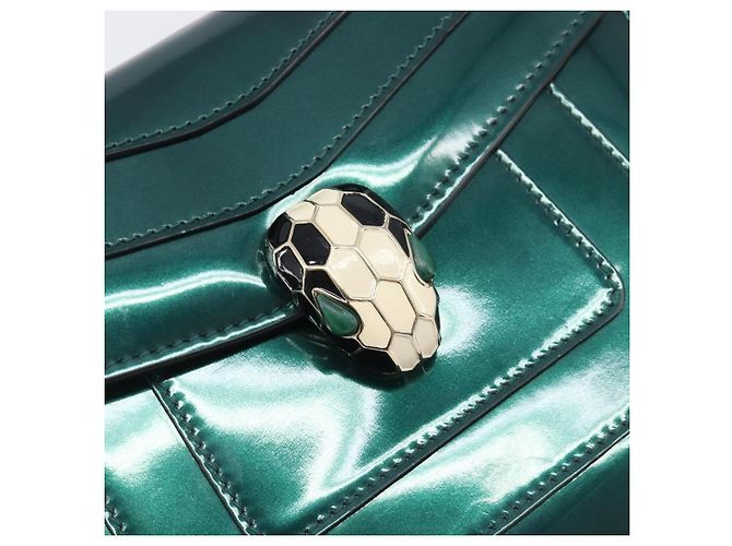 Bulgari Borsa a catena BVLGARI Serpenti Forever in pelle verniciata Verde Oro Auth 200301V - vista 16