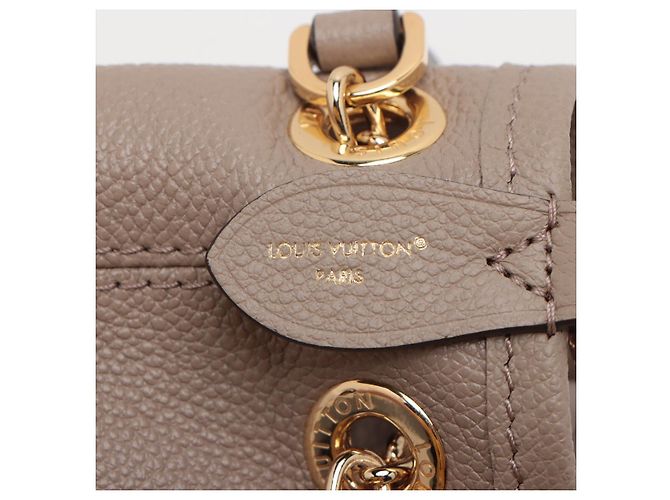 Louis Vuitton Bolsa de ombro e mala LV Bundle em couro Empreinte Bege - vista 10