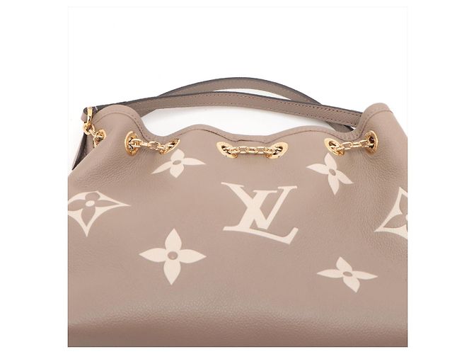 Louis Vuitton Bolsa de ombro e mala LV Bundle em couro Empreinte Bege - vista 6