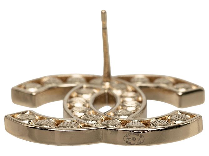 Orecchini Chanel CC placcati oro con strass e chiusura a pressione D'oro - vista 3