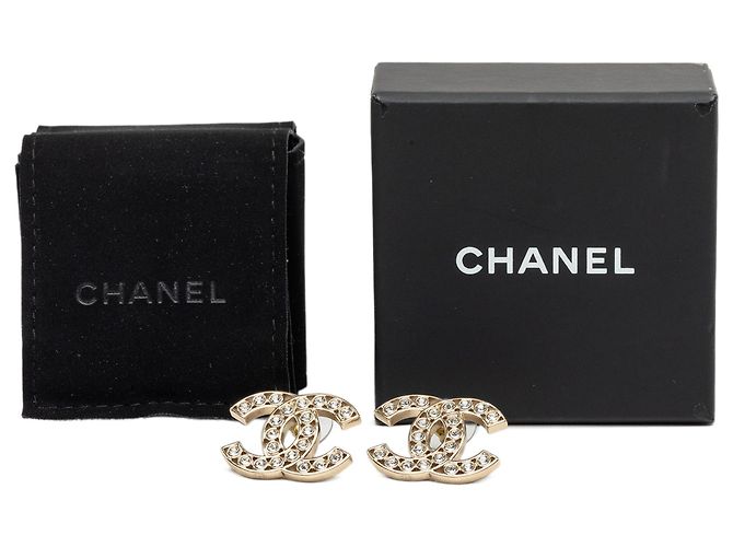 Orecchini Chanel CC placcati oro con strass e chiusura a pressione D'oro - vista 4