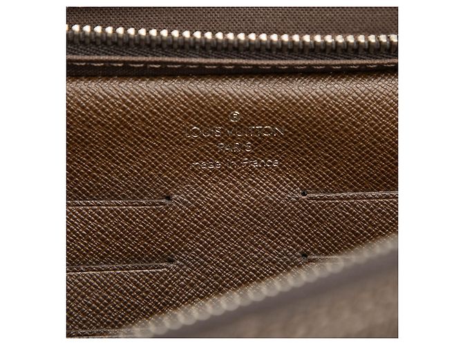 Clutch Louis Vuitton Taiga Neo Pavel Brown Marrone - vista 5