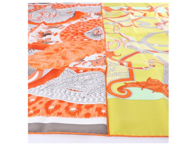 Hermès Carré 90 "Plumets du Roy King's" Seidentuch in Orange x Yellow - Ansicht 6
