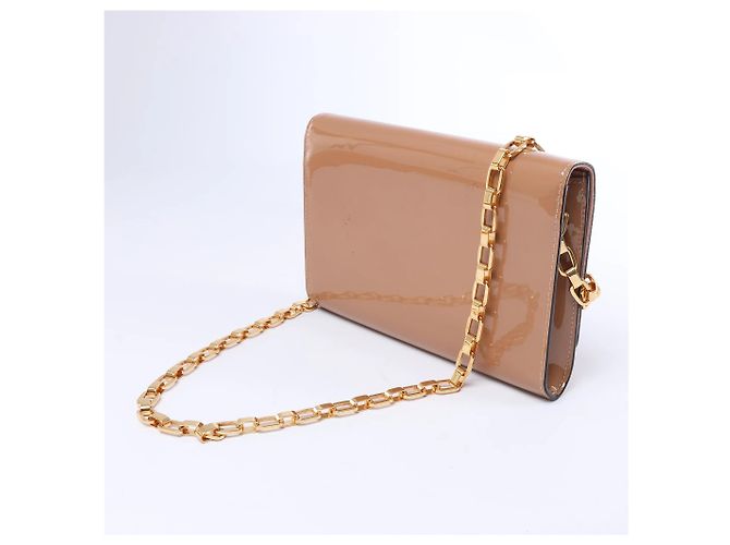 Clutch con catena Louis Vuitton Louise Rose Velours Monogram Vernis in Beige - vista 4