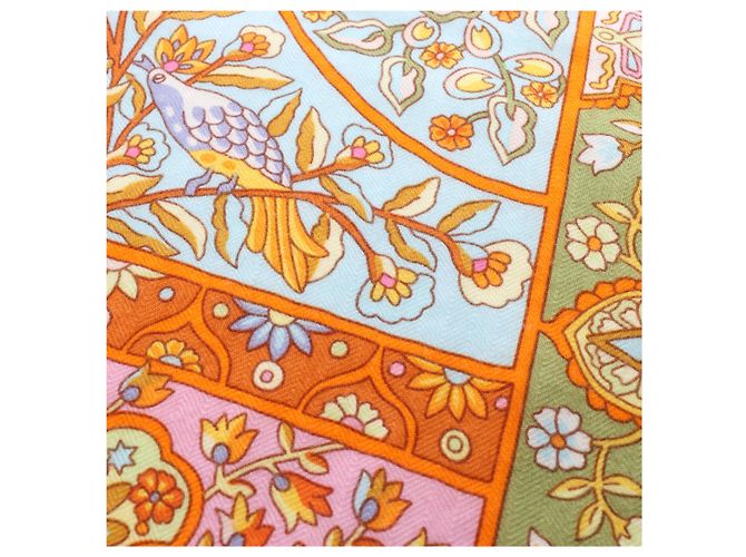 Hermès Carré Géant "Au Pays des Oiseaux Fleurs" Seidentuch in Orange - Ansicht 10