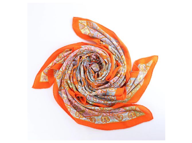Hermès Carré Géant "Au Pays des Oiseaux Fleurs" Seidentuch in Orange - Ansicht 16