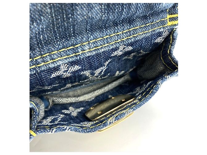 Borsa a tracolla Louis Vuitton Baggy PM Blu - vista 11
