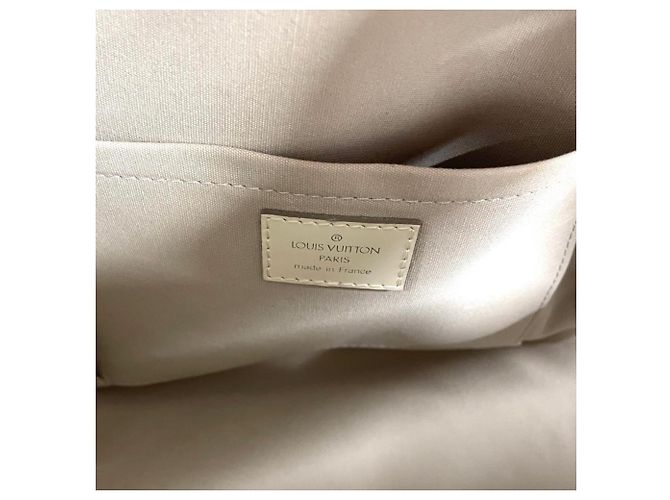 Borsa Louis Vuitton Bowling Montaigne PM Beige Bianco sporco - vista 8