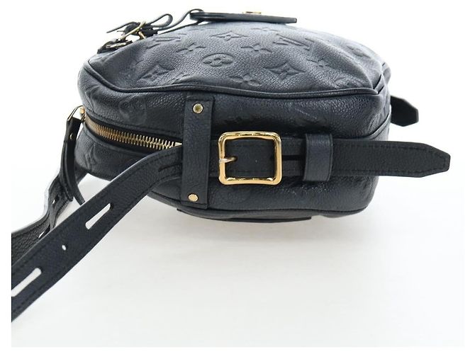 Louis Vuitton Boite Chapeau Souple Monogram Empreinte Leather MM Nero - vista 3