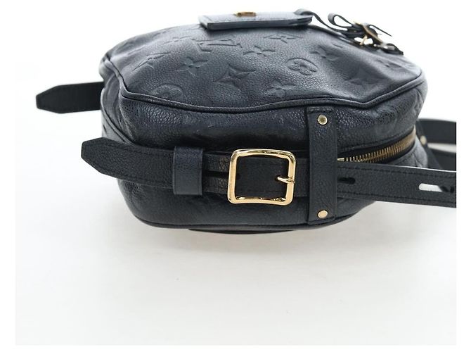 Louis Vuitton Boite Chapeau Souple Monogram Empreinte Leather MM Nero - vista 4