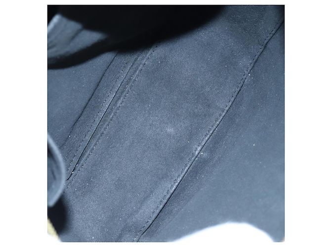Louis Vuitton Boite Chapeau Souple Monogram Empreinte Leather MM Nero - vista 5