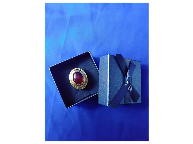 Anello Statement Saint Laurent Unisex / Uomo Cabochon Rosso Tono Oro Misura 20 (US 10) 26g D'oro - vista 14